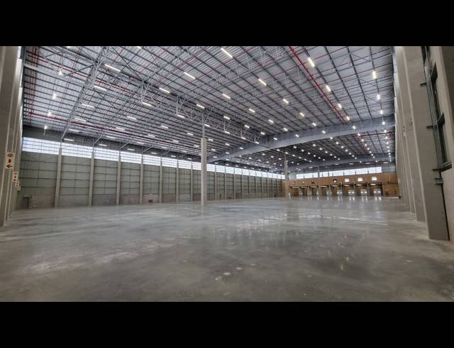 6,702M² WAREHOUSE TO LET IN BREDELL